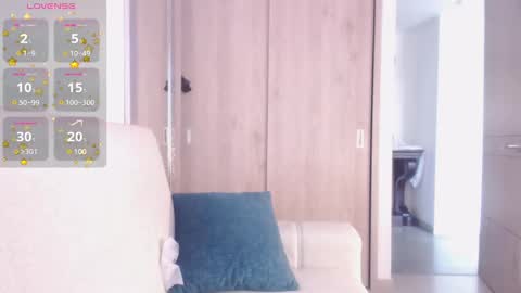 Emily online show from December 17, 8:32 pm