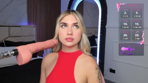 Emily Hendrix online show from December 10, 9:43 pm