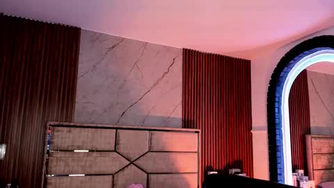 Emily Hendrix online show from October 23, 7:45 pm