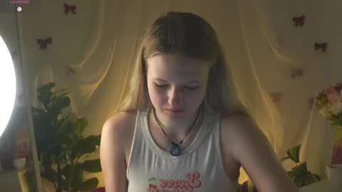 Emi online show from May 29, 3:48 am
