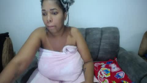 Emilyhines online show from June 7, 9:40 pm