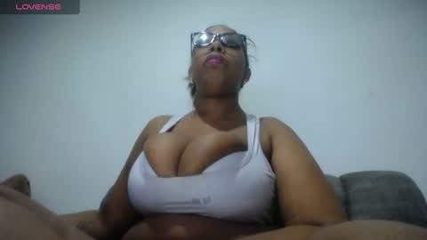 Emilyhines online show from July 10, 9:17 pm