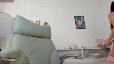 Snapshot of emilyincb1 chatting on November 3, 1:19 am first stream May 5 ig online show from November 3, 1:19 am