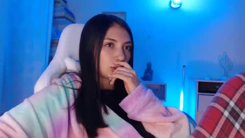 Snapshot of emilyjangcandy_ chatting on March 2, 5:01 am Emily Jang online show from March 2, 5:01 am