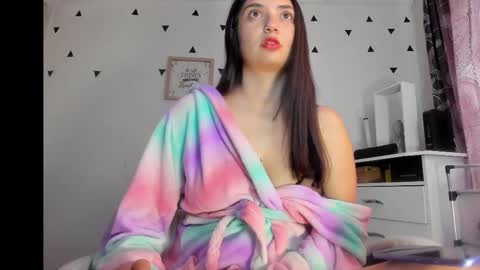 Snapshot of emilyjangcandy_ chatting on November 18, 3:27 pm Emily Jang online show from November 18, 3:27 pm