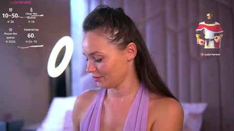 Snapshot of emilyjuarez chatting on September 17, 11:45 am Emily online show from September 17, 11:45 am