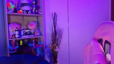 VALEEEN online show from May 2, 3:17 pm