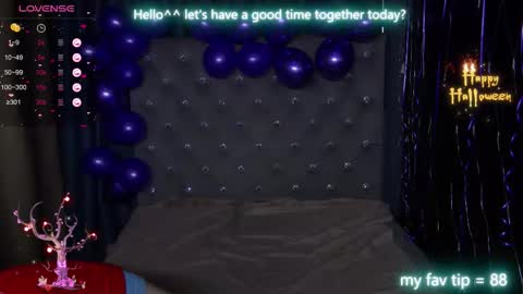 Snapshot of emilykents chatting on November 2, 12:57 am EmilyKents online show from November 2, 12:57 am