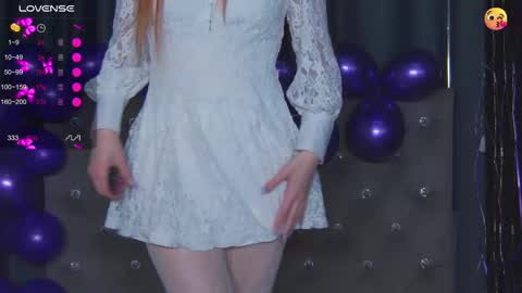 Snapshot of emilykents chatting on November 29, 2:03 am EmilyKents online show from November 29, 2:03 am