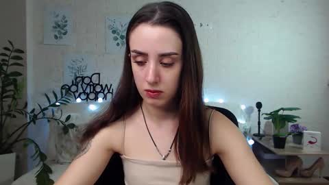 Emyli online show from January 14, 9:20 pm