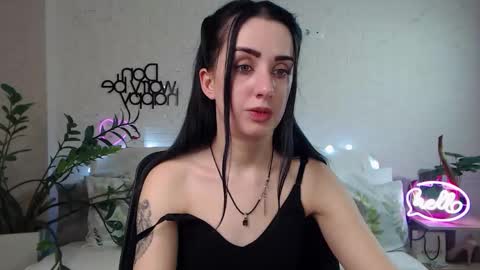 Emyli online show from February 15, 11:58 pm