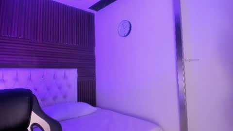 Snapshot of emilymora1_ chatting on July 7, 4:59 am emilymora1_ online show from July 7, 4:59 am