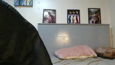 Snapshot of emilyposha chatting on March 2, 8:50 pm Emilly online show from March 2, 8:50 pm