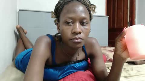 Snapshot of emilyposha chatting on October 28, 7:16 pm Emilly online show from October 28, 7:16 pm