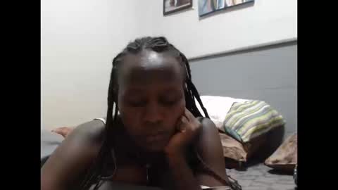 Snapshot of emilyposha chatting on March 12, 11:00 pm Emilly online show from March 12, 11:00 pm