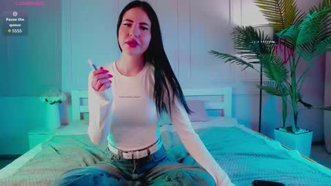 Emily online show from March 19, 7:18 pm