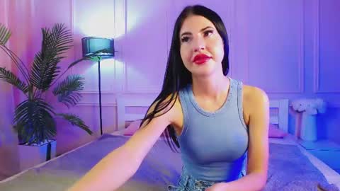 Emily online show from July 16, 2:12 pm
