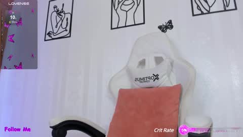 Emily  online show from February 17, 2:04 pm