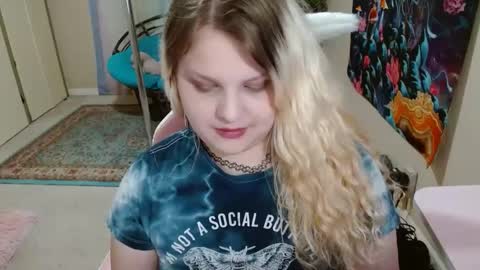 Snapshot of emilyshaze chatting on January 13, 8:37 am emily haze online show from January 13, 8:37 am