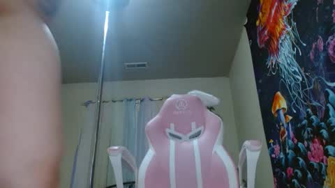 Snapshot of emilyshaze chatting on February 28, 3:59 am emily haze online show from February 28, 3:59 am