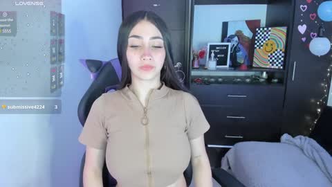 Emy online show from January 13, 6:38 pm