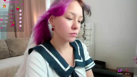 Snapshot of emilytrase chatting on July 7, 6:47 am Betty online show from July 7, 6:47 am