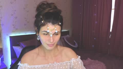 Snapshot of emilytucker chatting on December 30, 6:42 am Emily online show from December 30, 6:42 am