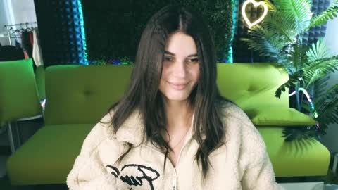 Snapshot of emilytucker chatting on January 24, 5:10 am Emily online show from January 24, 5:10 am