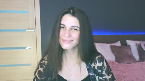 Snapshot of emilytucker chatting on February 5, 4:27 am Emily online show from February 5, 4:27 am