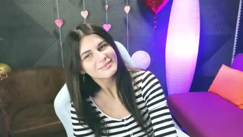 Snapshot of emilytucker chatting on February 16, 1:36 am Emily online show from February 16, 1:36 am