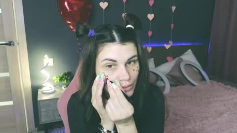 Snapshot of emilytucker chatting on February 19, 1:08 am Emily online show from February 19, 1:08 am