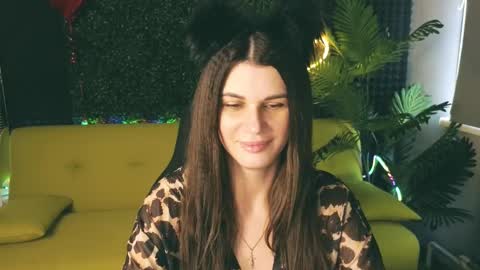 Snapshot of emilytucker chatting on February 27, 5:02 am Emily online show from February 27, 5:02 am