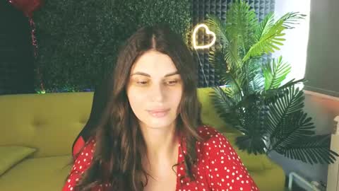 Snapshot of emilytucker chatting on March 6, 7:36 am Emily online show from March 6, 7:36 am