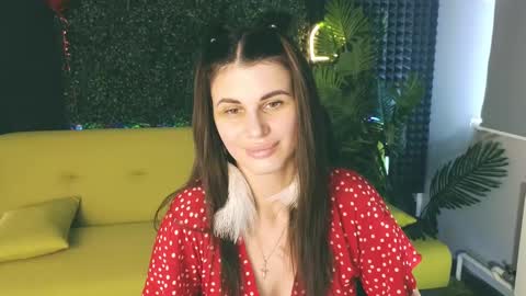 Snapshot of emilytucker chatting on March 9, 4:38 am Emily online show from March 9, 4:38 am