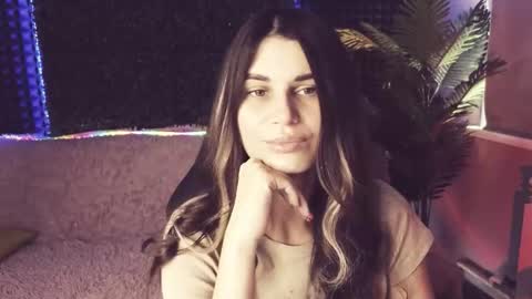 Snapshot of emilytucker chatting on September 12, 2:11 am Emily online show from September 12, 2:11 am