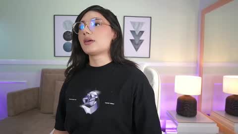 Emily Turner  online show from October 28, 7:16 pm