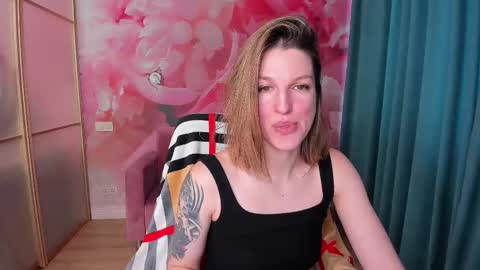EmilyWalkers online show from March 3, 8:16 am