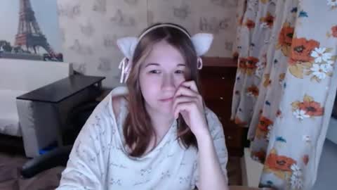 Snapshot of emilyway chatting on December 17, 2:22 pm emilyway online show from December 17, 2:22 pm