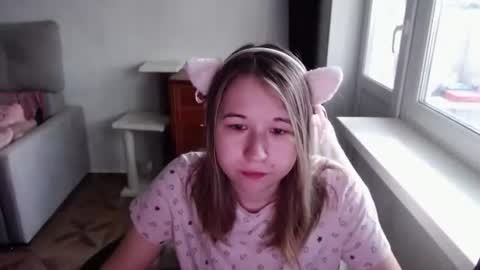 emilyway online show from June 11, 9:29 am