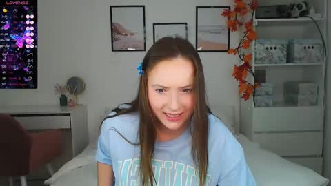 Snapshot of emilyxgrasez chatting on February 10, 10:40 pm Emily online show from February 10, 10:40 pm