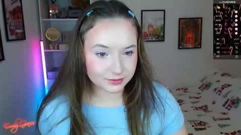 Snapshot of emilyxgrasez chatting on December 19, 8:49 pm Emily online show from December 19, 8:49 pm