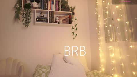 Snapshot of emilyxrose_ chatting on December 2, 10:01 pm IG thickemmsss online show from December 2, 10:01 pm