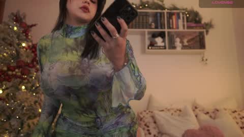 Snapshot of emilyxrose_ chatting on December 26, 7:27 pm IG thickemmsss online show from December 26, 7:27 pm