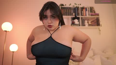 IG thickemmsss online show from January 11, 6:12 pm