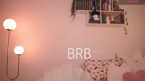 Snapshot of emilyxrose_ chatting on February 18, 8:14 pm IG thickemmsss online show from February 18, 8:14 pm