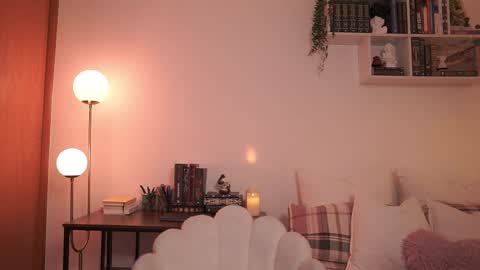 Snapshot of emilyxrose_ chatting on March 2, 7:56 pm IG thickemmsss online show from March 2, 7:56 pm