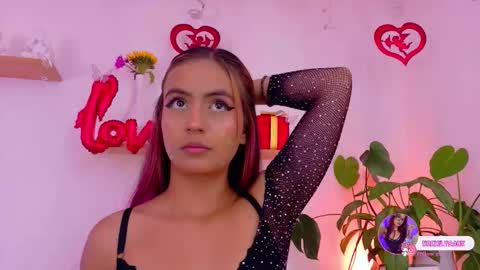 Emily Bank online show from February 13, 7:43 pm