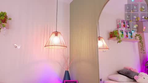 Emily Bank online show from May 1, 8:24 pm