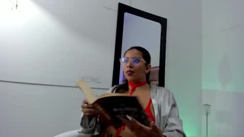 emilyy_cooperr online show from February 11, 3:08 am