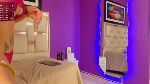 emilyy_cooperr online show from April 29, 5:30 pm